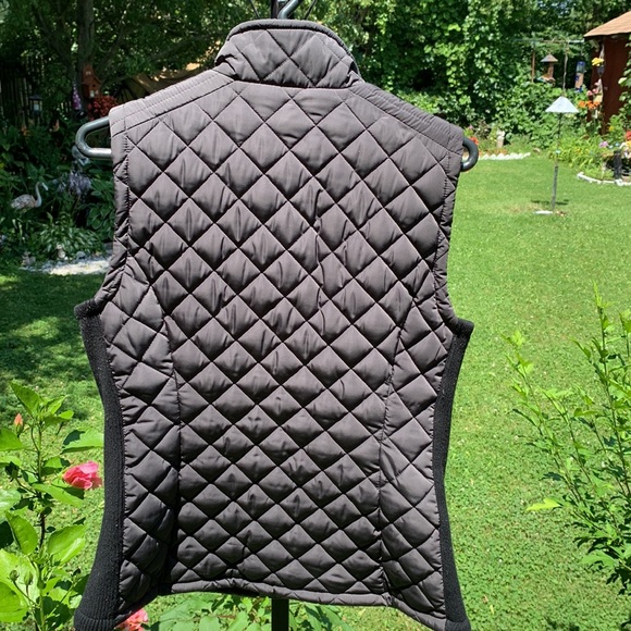 Beautiful CK lightly padded vest - Picture 3 of 4